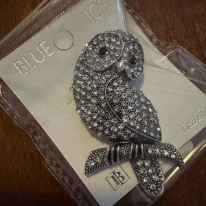 Owl brooch/pin
